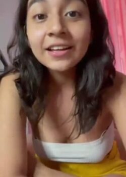 Preciosa minita caliente+ Vídeo Largo 15