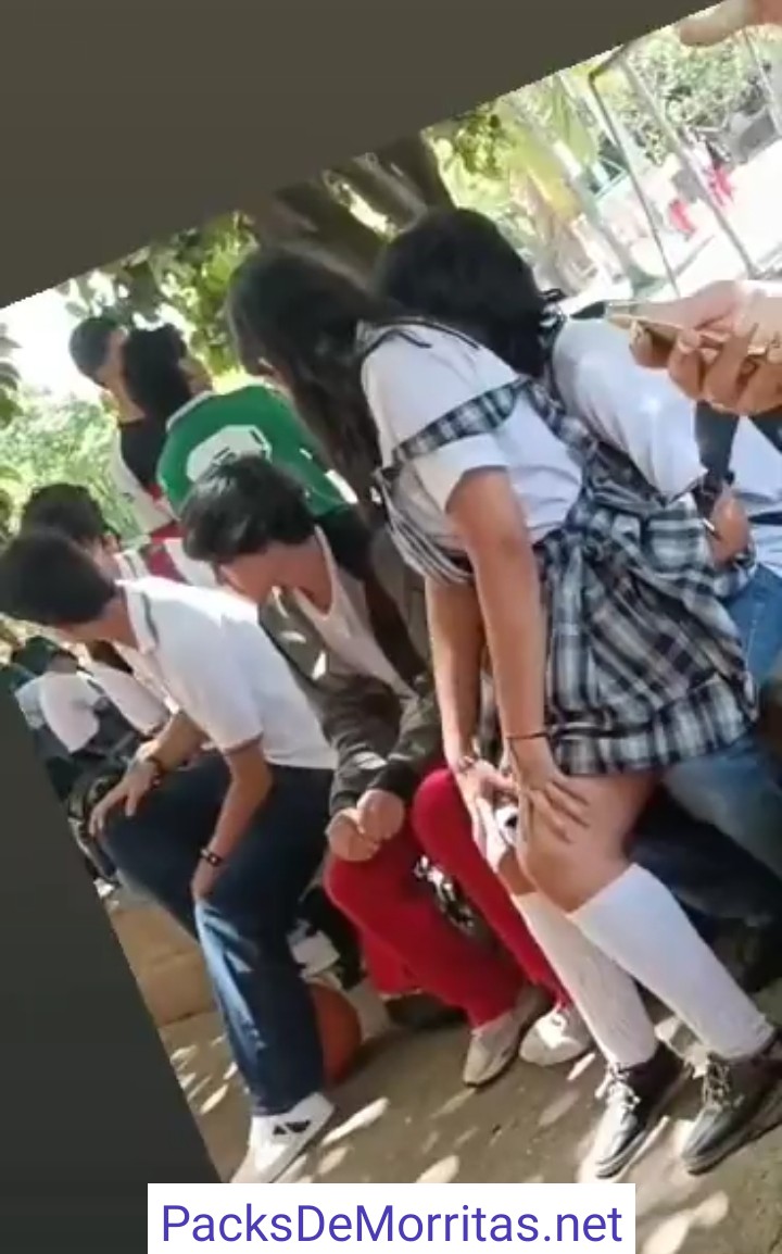 Tierna Colegiala blanquita pillada + Vídeo 10