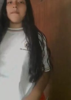 Bella colegiala cachonda 1