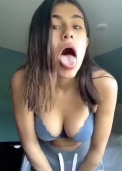 Deliciosa nena en rico video con su primo 15