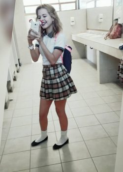 Pack De Colegiala Rubia + 128 Fotos & 2 Videos 17