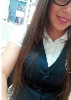 Colegiala de rica conchita depilada 19