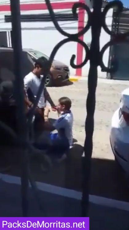 Colegiala pillada la hacen viral + Vídeo 10