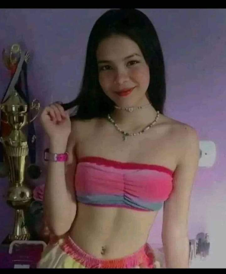 Flaquita bella y caliente de 18 años + 6 Videos 10