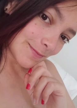 Que esa carita no te engañe, es bien caliente 16