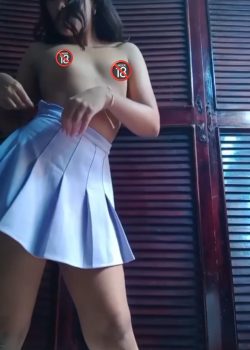 Colegiala Buenota Se Desnuda En Muchas Poses + Full Vídeo 2