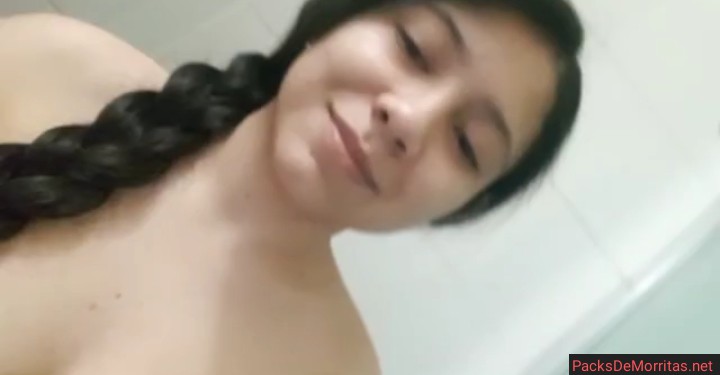 Tetona Juguetona Dándose Ricos Dedos 10