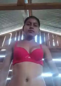 Pendejita Putipobre Se Desnuda En Varias Poses 17