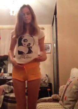 Minita Rubia Que Te Gustará Ver Desnuda 9