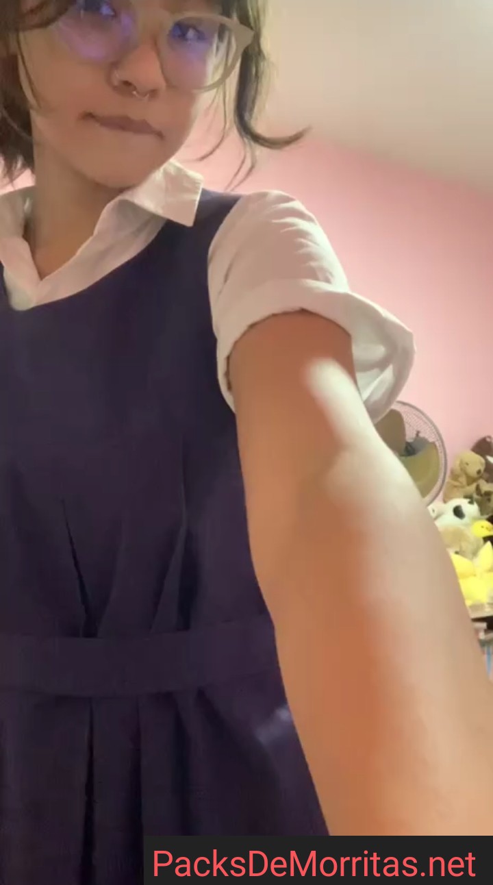 Minita Estudiante Llego Con Muchas Ganas De Tocarse 10