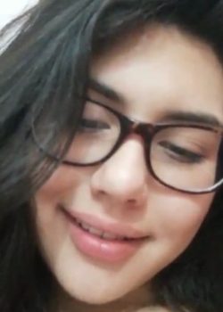 Deliciosa Piba De Lentes Se Da Una Mega Masturbada 14