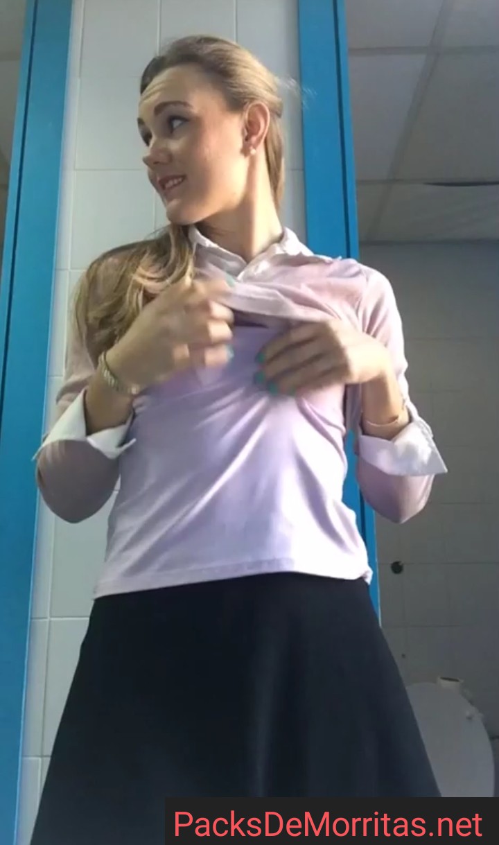 Werita Exquisita Se Clava Una Mega Masturbada En La Uni 10