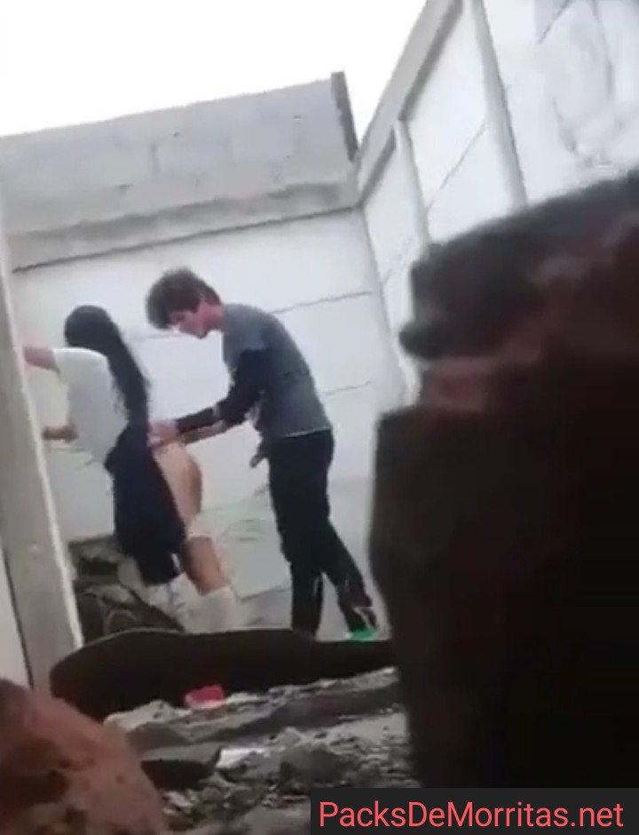 Colegiala Sometida Detrás Del Cole 10