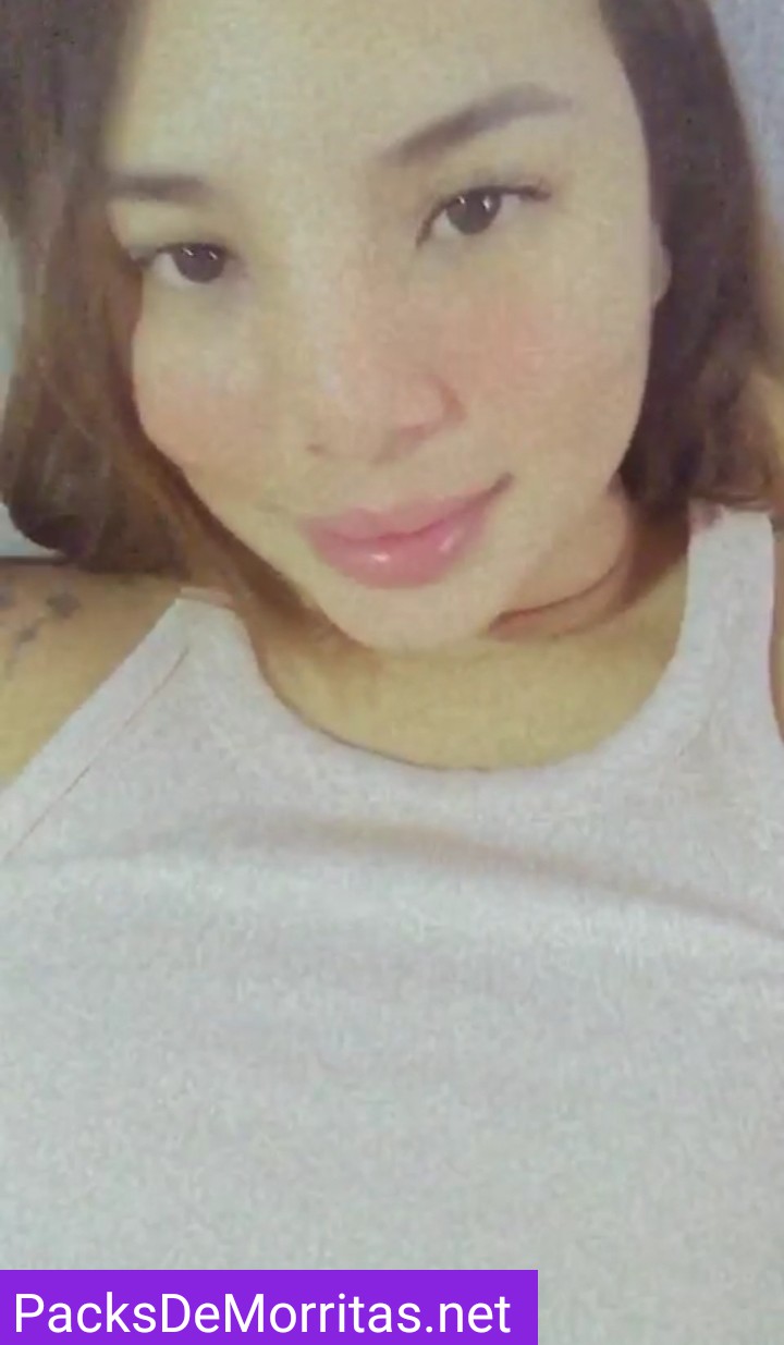 Tierna Minita La Tiene Depilada Y Sabrosa 10