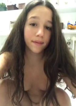 Rica Peladita Se Graba Tocandose 15