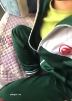 Deliciosa Estudiante Cogiendo Y Mamando Con Su Compañero 12