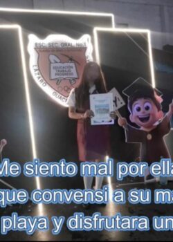 Colegiala caliente se deja convencer de Culear y Grabarse 8