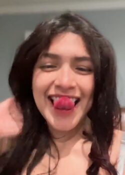 Morrita calentona y bella + Video 16